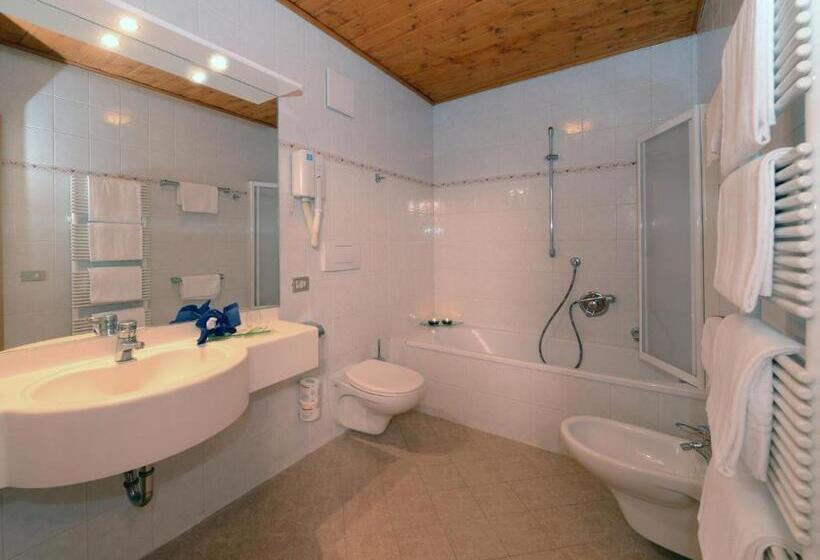 スタンダード４人部屋, Casa Alpina   Alpin Haus