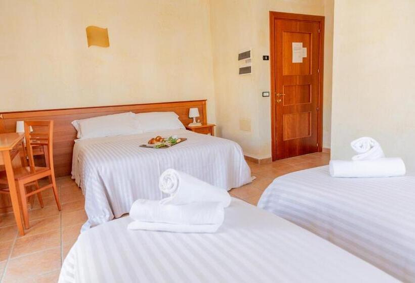 Четырехместный Номер Стандарт, B&b Puerto Seguro