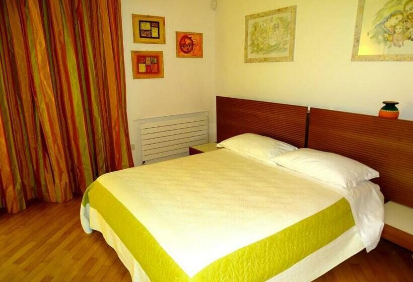 豪华三人间, Villa Gioia Rooms