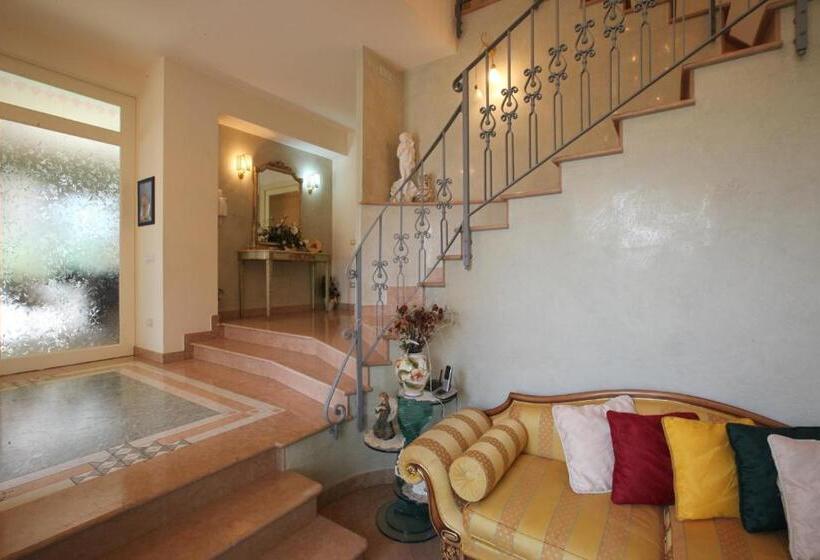 豪华三人间, Villa Gioia Rooms