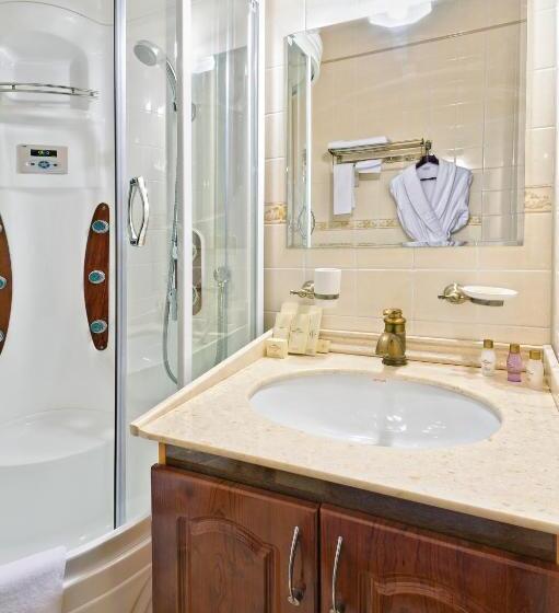سوییت, Boutique Hotel Traditional