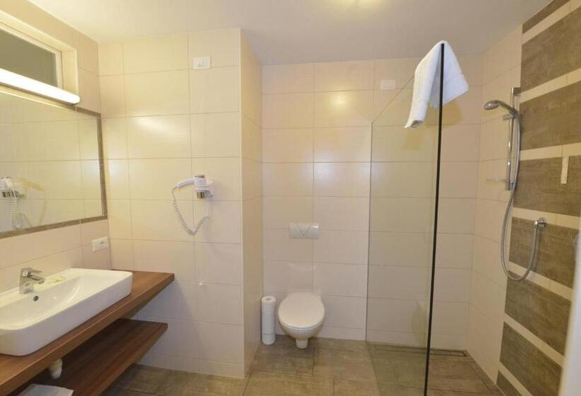 Номер Economy, Molaris Lodge