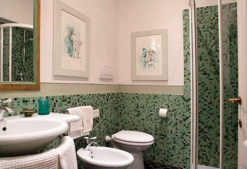 اتاق لوکس با بالکن, Palazzo Malaspina B&b