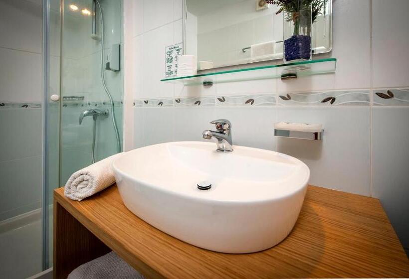 Студио Стандарт с Балконом, Villa Marea