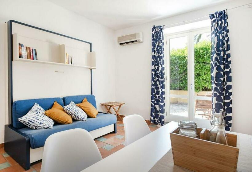 Студио Стандарт Кровать Кинг, Le Grand Bleu  Gioia Apartments