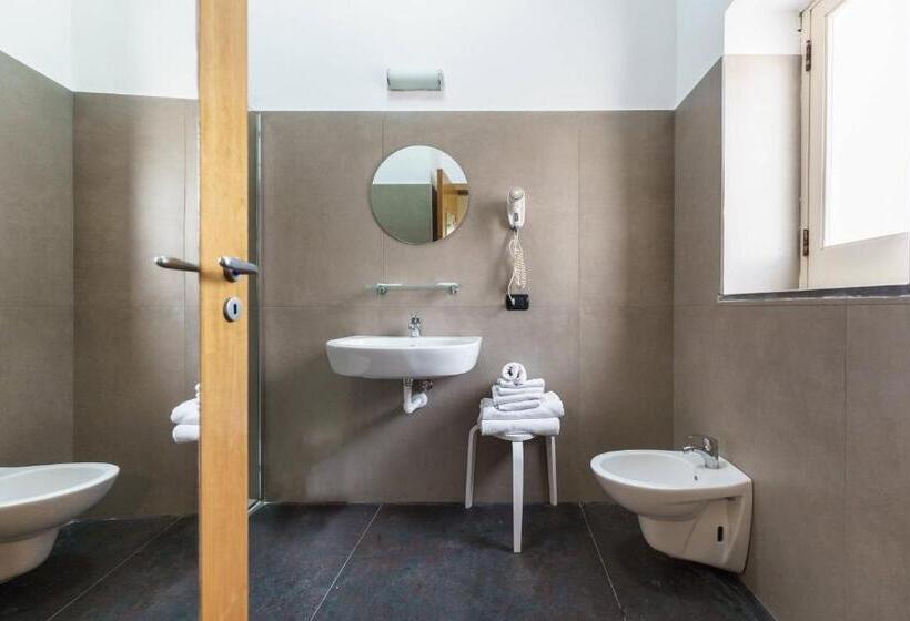 스탠다드 스튜디오, Le Grand Bleu  Gioia Apartments