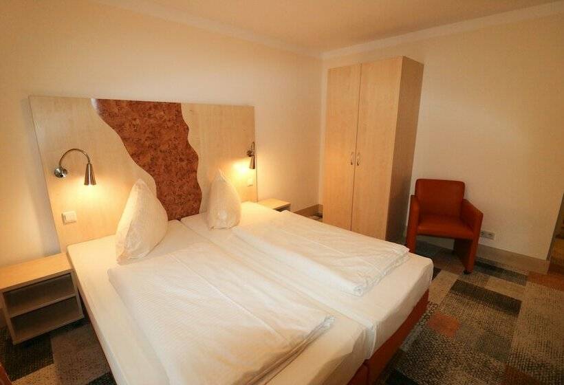 Номер Стандарт, Petul Apart Hotel Ernestine