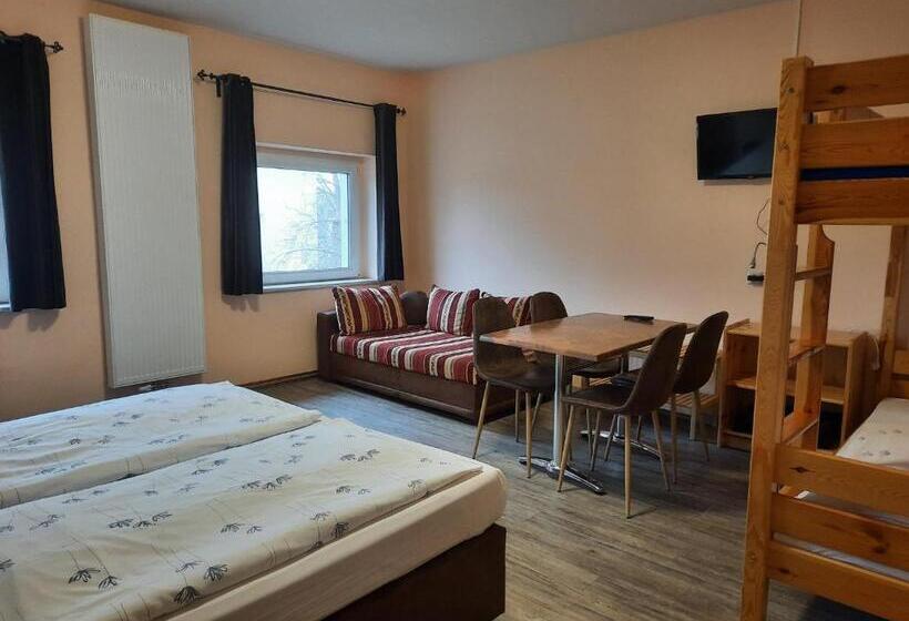 家庭间, Wittenberg Hotel Garni