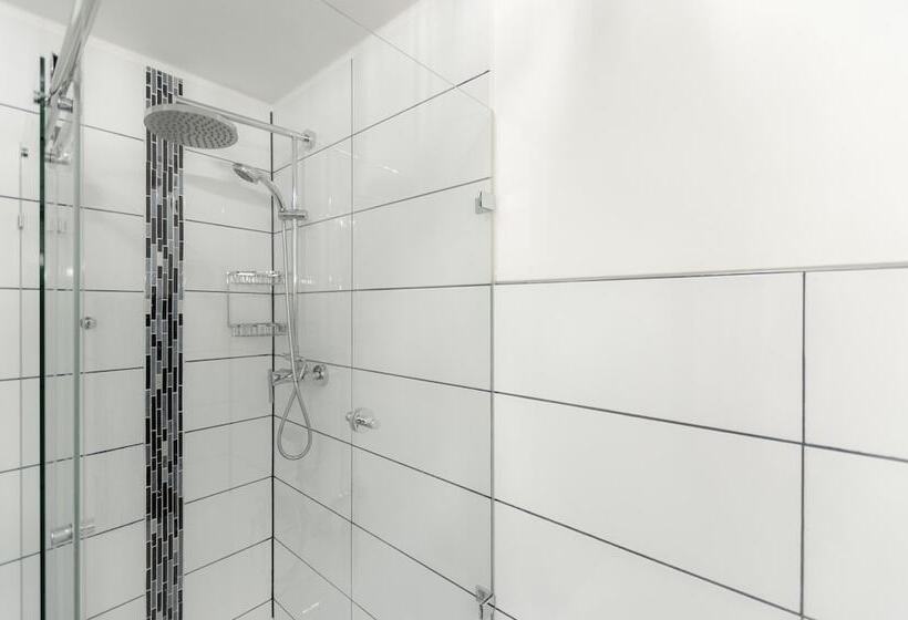 اتاق استاندارد یک نفره, Arthotel Ana Aura