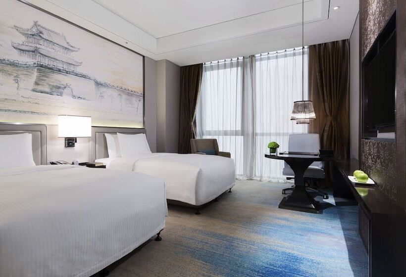 Номер Executive, Wanda Realm Jingzhou