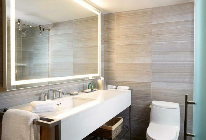 سوئیت با تخت بزرگ, Hilton Club The District Washington D.c