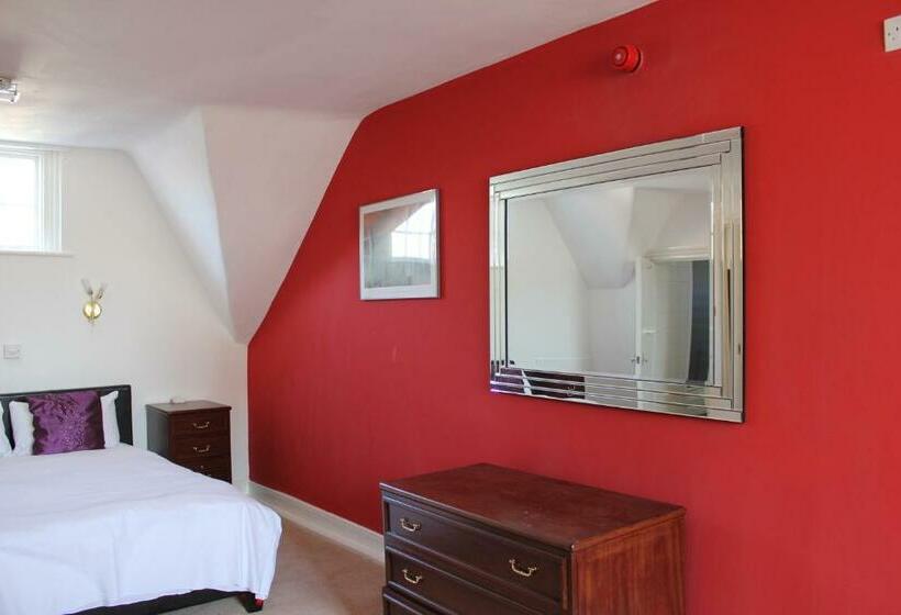 اتاق خانوادگی, The George Hotel Stansted Airport