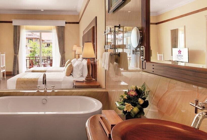 带泳池观景的豪华房, Sokha Siem Reap Resort & Convention Center