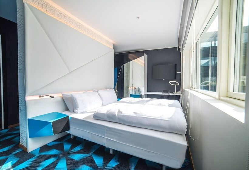 Люкс, Magic Hotel Solheimsviken