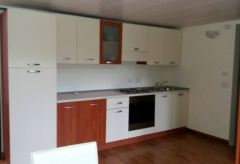 스탠다드 스튜디오, Residence Villa Marina