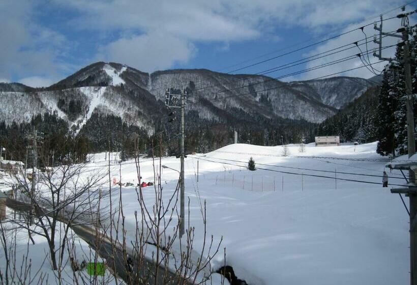 Апартаменты 2 Спальни, The Ridge Apartments Nozawa