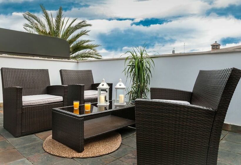 1 Bedroom Penthouse Apartment, Azz Sevilla Torre de La Plata Apartamentos