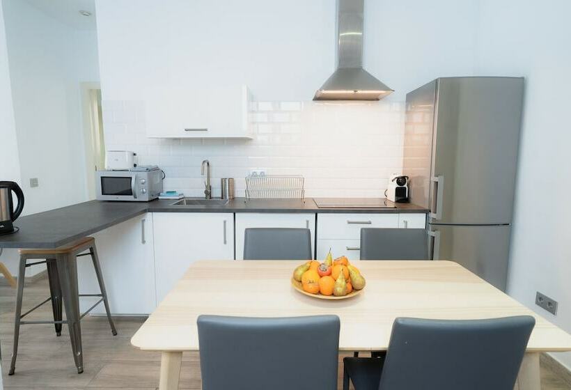 Апартаменты Пентхаус 2 Спальни, Azz Sevilla Torre de La Plata Apartamentos