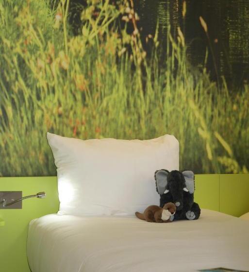 Люкс 2 Спальни, Ibis Styles Toulouse Labège