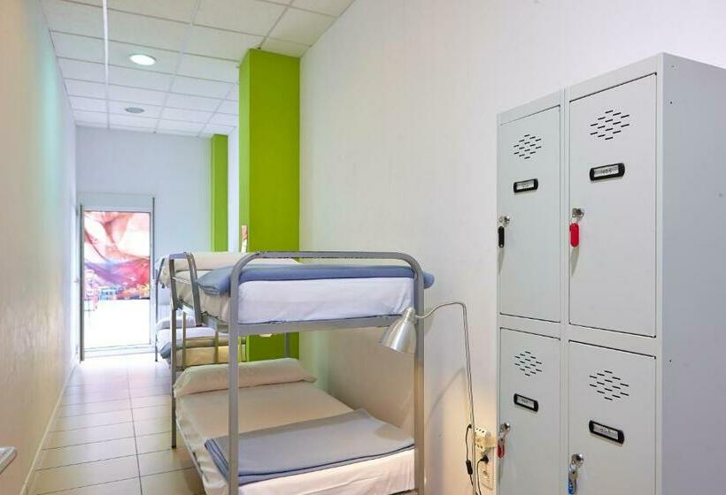 Кровать в Общей Комнате, Pil Pil Hostel Bilbao