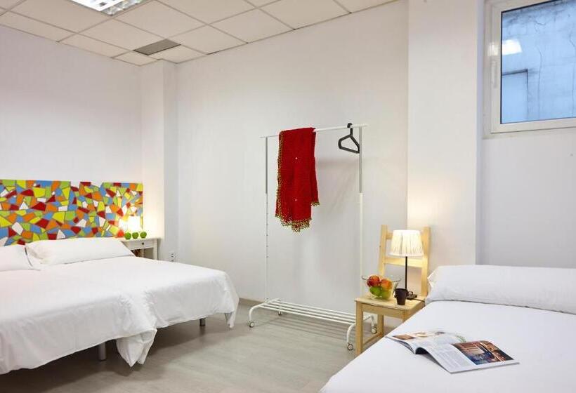 Трехместный Номер Стандарт Совместная Ванная, Pil Pil Hostel Bilbao