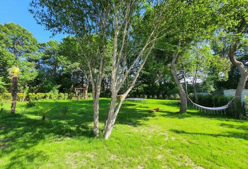 Апартаменты 2 Спальни, Frenki S Residence