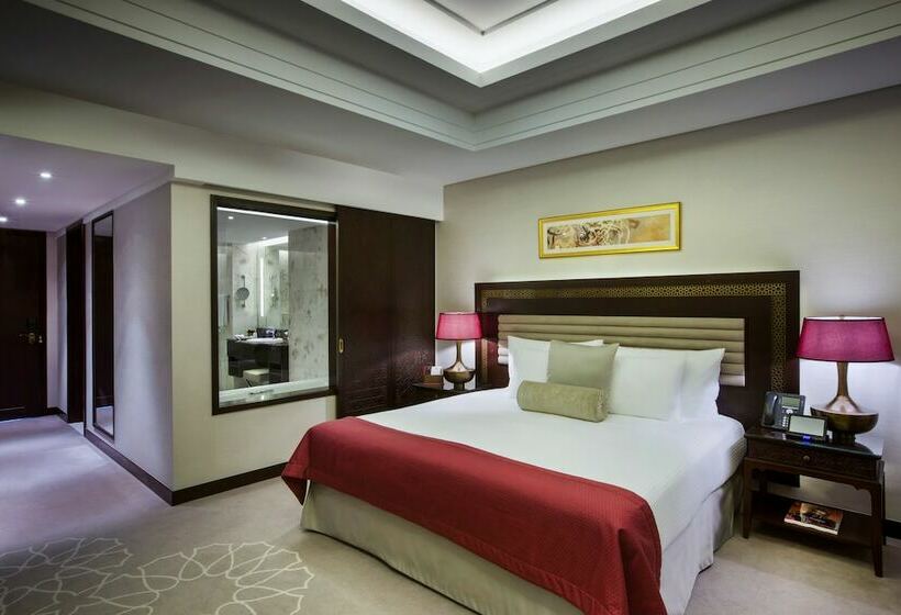 Номер Премиум, Bab Al Qasr