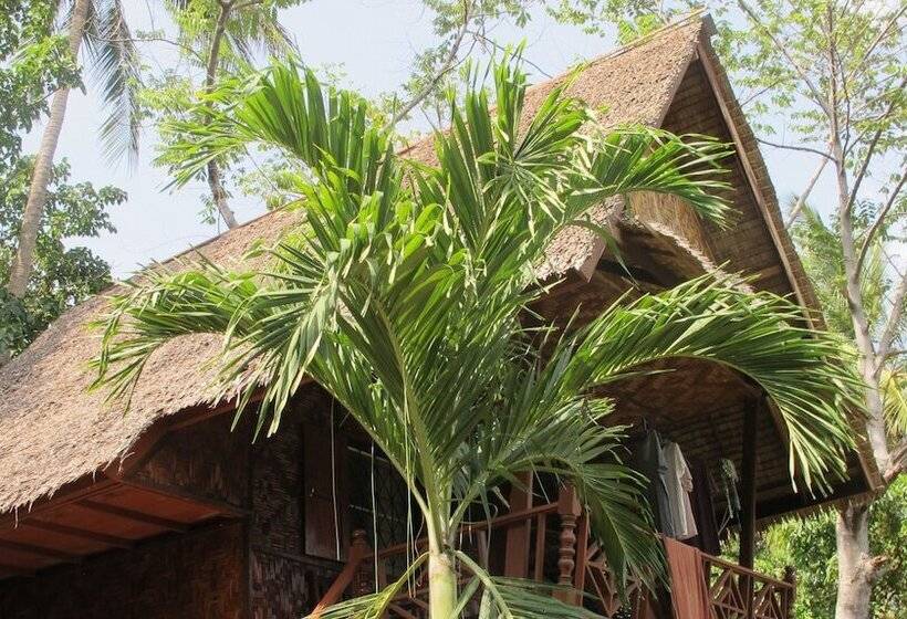 디럭스 방갈로, Koh Tao Royal Resort