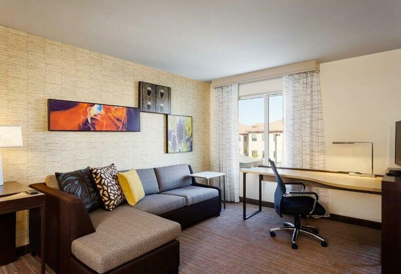 מיטת קינג בסוויטה, Residence Inn By Marriott Austin Lake Austin/river Place