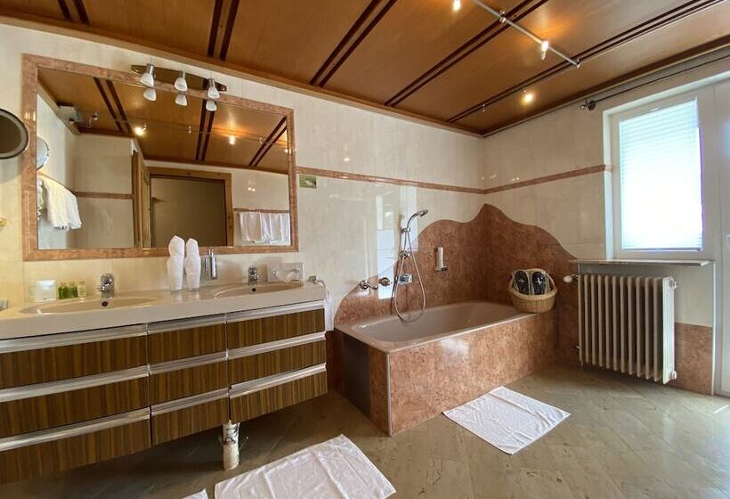 패밀리 스위트, The Alpine Palace New Balance Luxus Resort