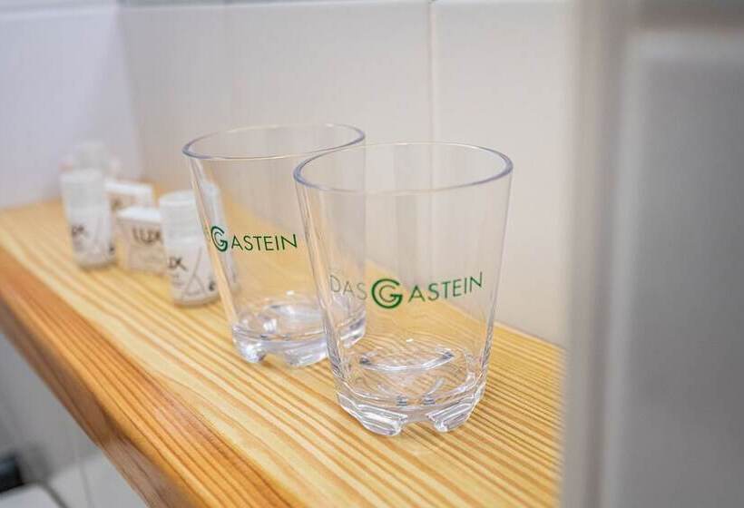 Трехместный Номер Комфорт, Das Gastein   Ganzjährig Inklusive Alpentherme Gastein & Sommersaison Inklusive Gasteiner Bergbahnen