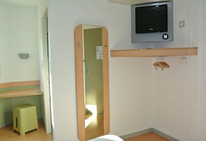 Номер Стандарт Трехместный, Ibis Budget Chambéry Sud Challesleseaux