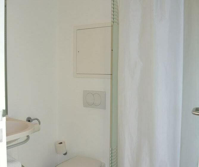 Номер Стандарт Трехместный, Ibis Budget Chambéry Sud Challesleseaux