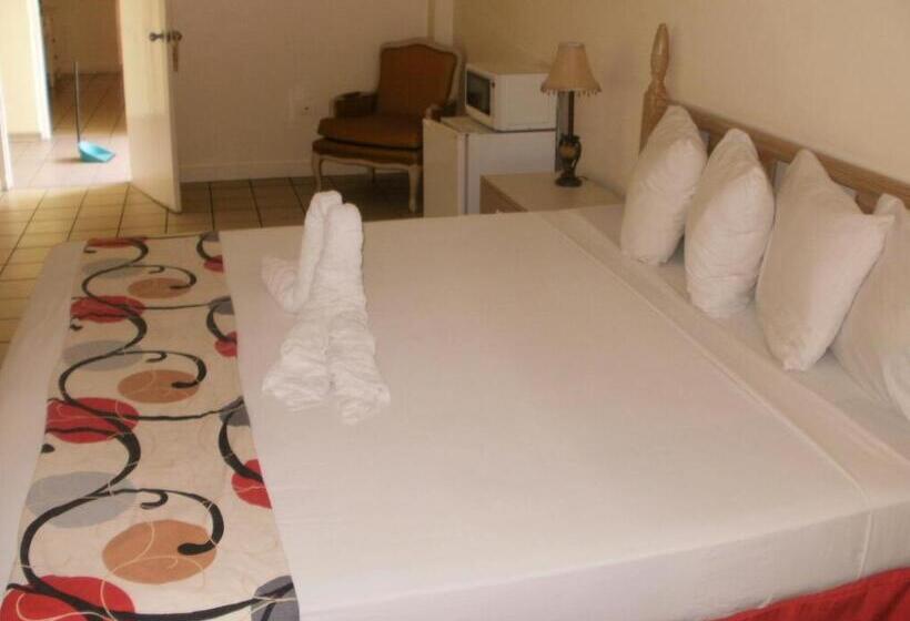 اتاق استاندارد با تخت بزرگ, Pineapple Court