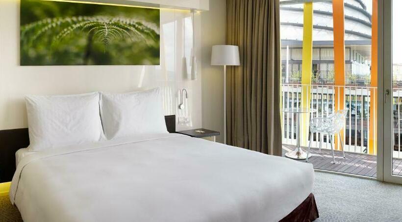 اتاق سوپریور با چشم‌انداز, Radisson Blu Hotel & Convention Centre Kigali