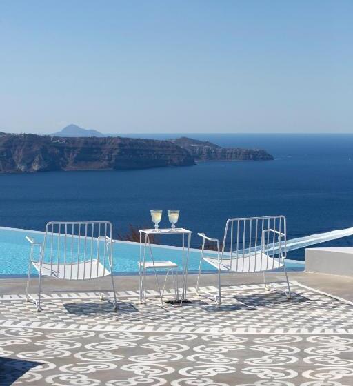 Номер Стандарт, Erosantorini Estate