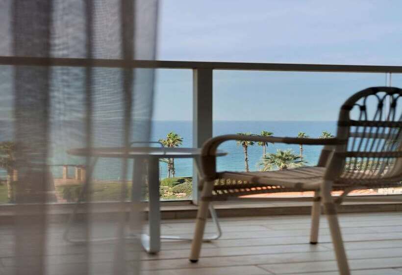 Номер Deluxe Вид на Море, David Tower Hotel Netanya By Prima Hotels   16 Plus