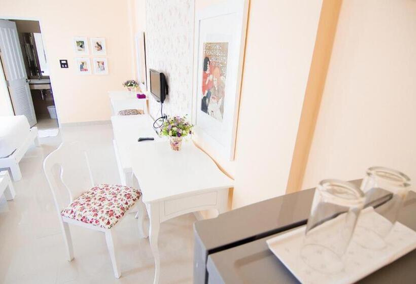 スタンダードルーム, Boonsiri Boutique