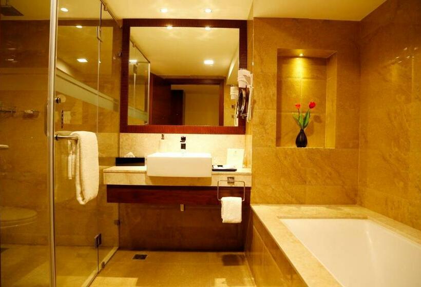 로얄 스위트, The Raviz Calicut