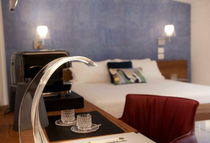 Полулюкс с Балконом, Aquamaris Design Suite & Spa