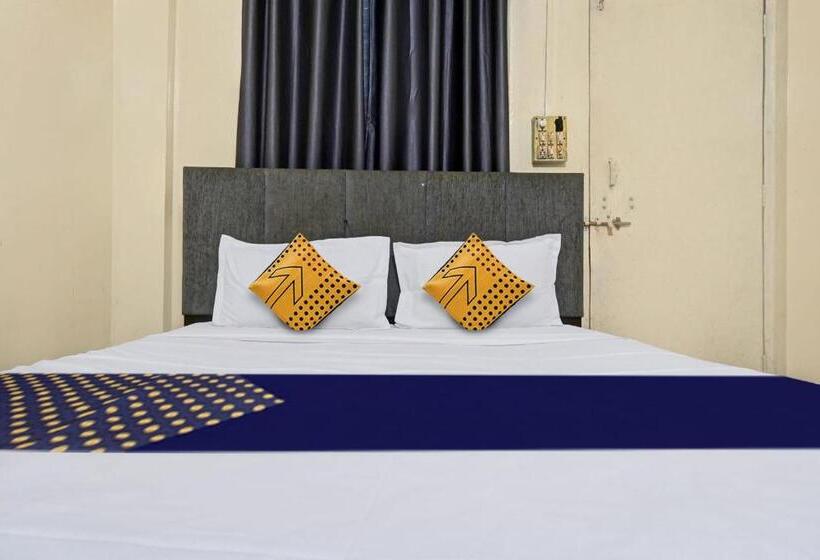 Трехместный Номер Классика, Spot On Hotel Sarkar