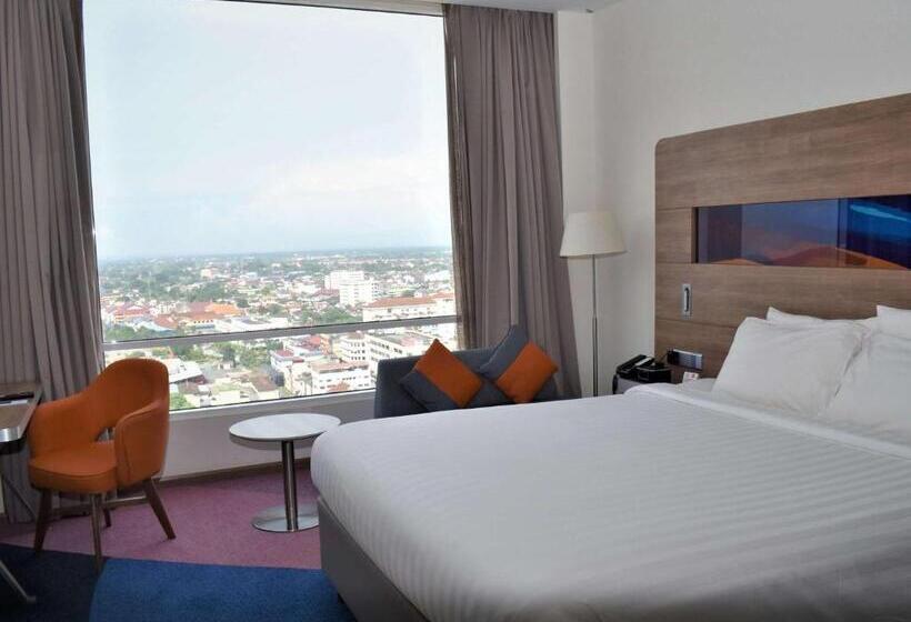 Номер Superior Кровать Кинг, Novotel Taiping Perak