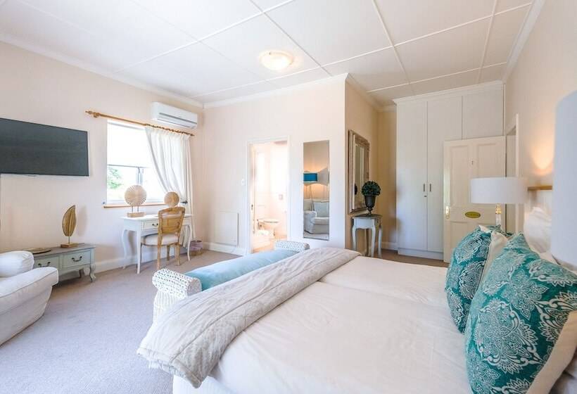 Номер Стандарт с Балконом, Oude Berg Guesthouse   10 Caledon Street