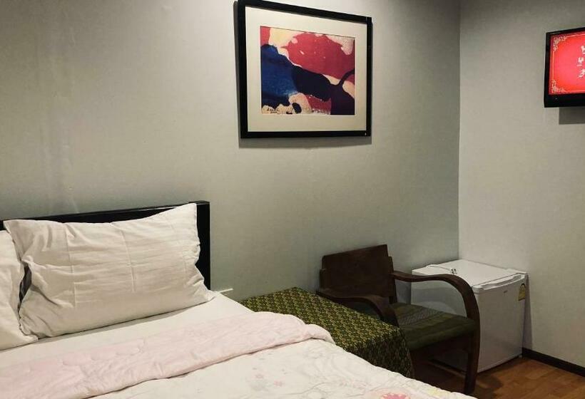 带共用浴室的标准房间, Noom Guesthouse