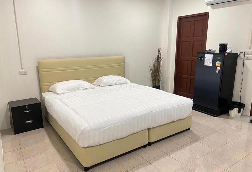Номер Стандарт, Ab House