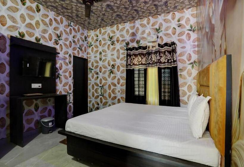 Трехместный Номер Классика, Paradise Inn    Lpu Law Gate
