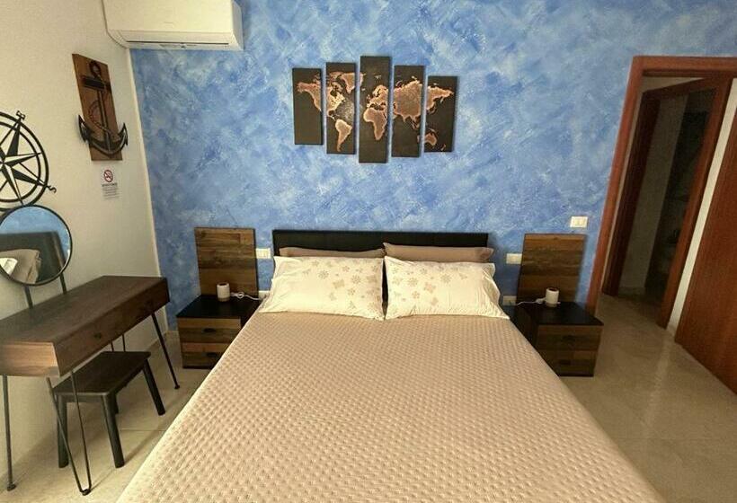 발코니가 있는 4인용 스탠다드 룸, Triangolo Delle Bermuda B&b
