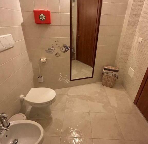 패밀리 룸, Triangolo Delle Bermuda B&b