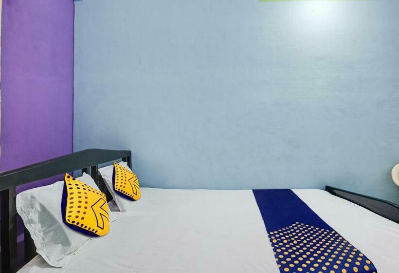 Трехместный Номер Классика, Spot On Shree Renuka Residency Lodge