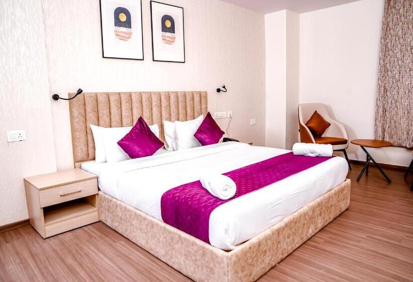 Люкс, Casa Hotel & Suites, Gachibowli, Hyderabad